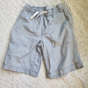 Boys size 7 Childrens Place grey shorts